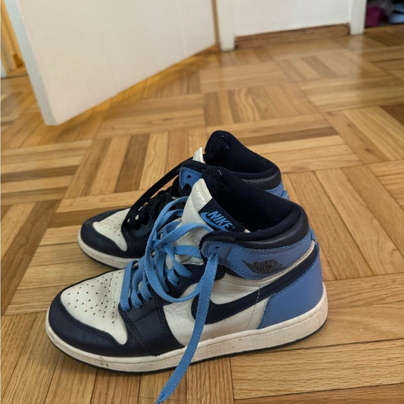 Nike Air Jordan 1 Mid Obsidian - Picture 4 of 10